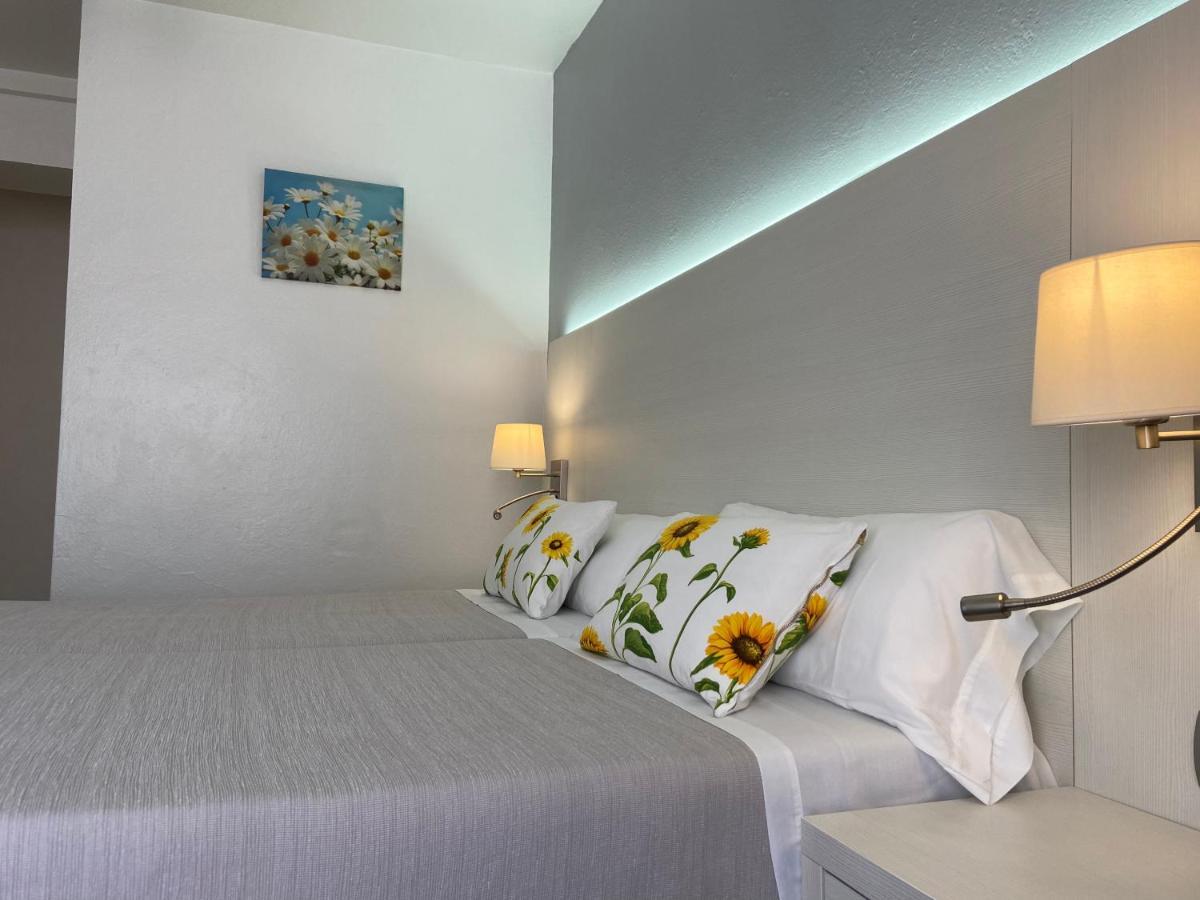 Hostal Pitiusa Ибиса Екстериор снимка