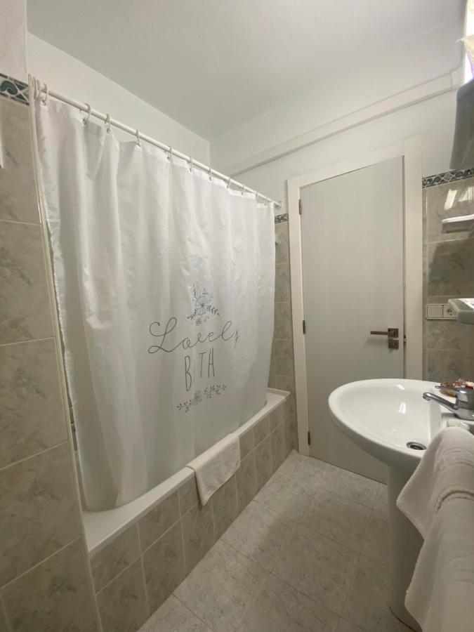 Hostal Pitiusa Ибиса Екстериор снимка